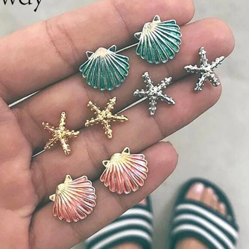 Cute set of earrings